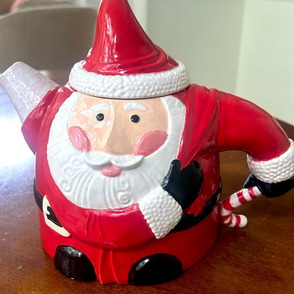 Holiday teapot